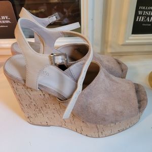 Nude Charles David Dory Cork Platform Wedges NWOT